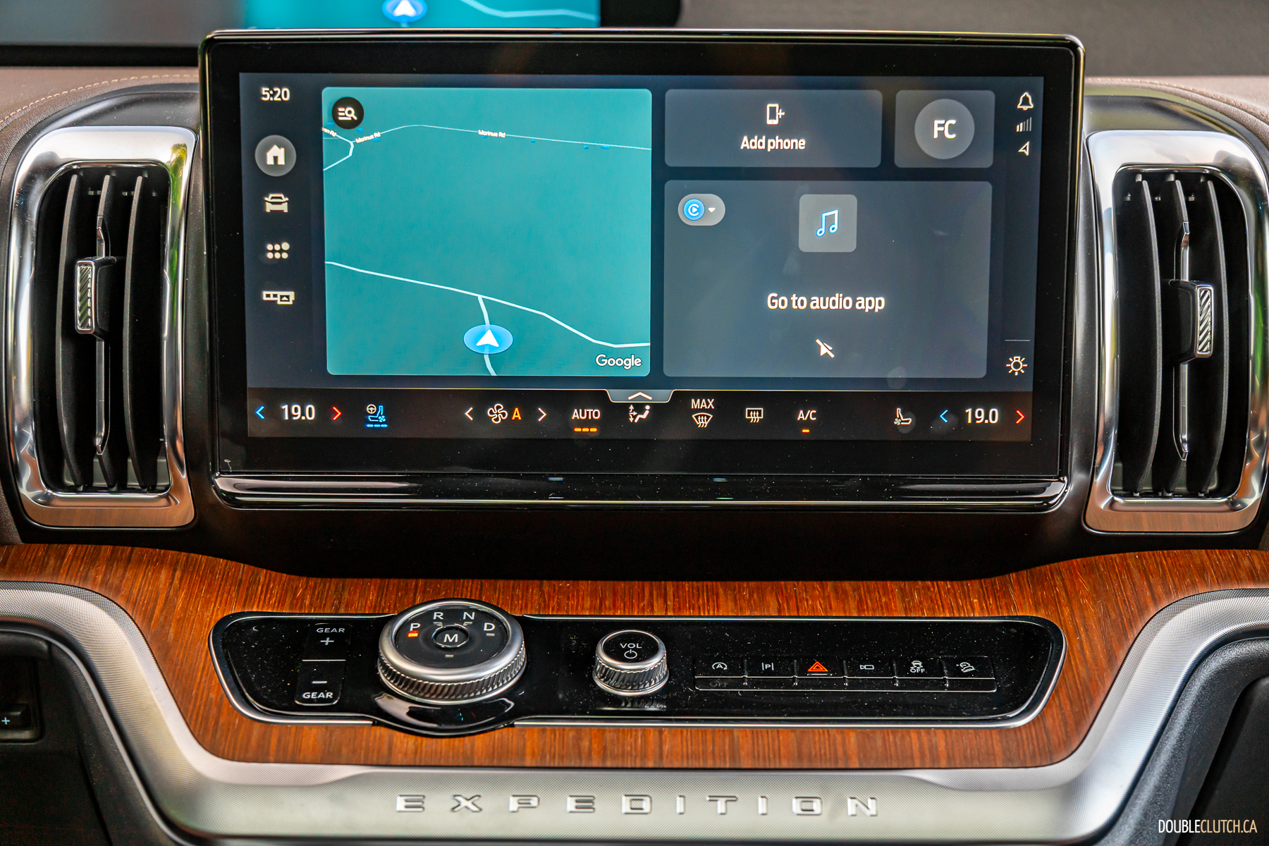 2025 Ford Expedition touchscreen and centre stack view