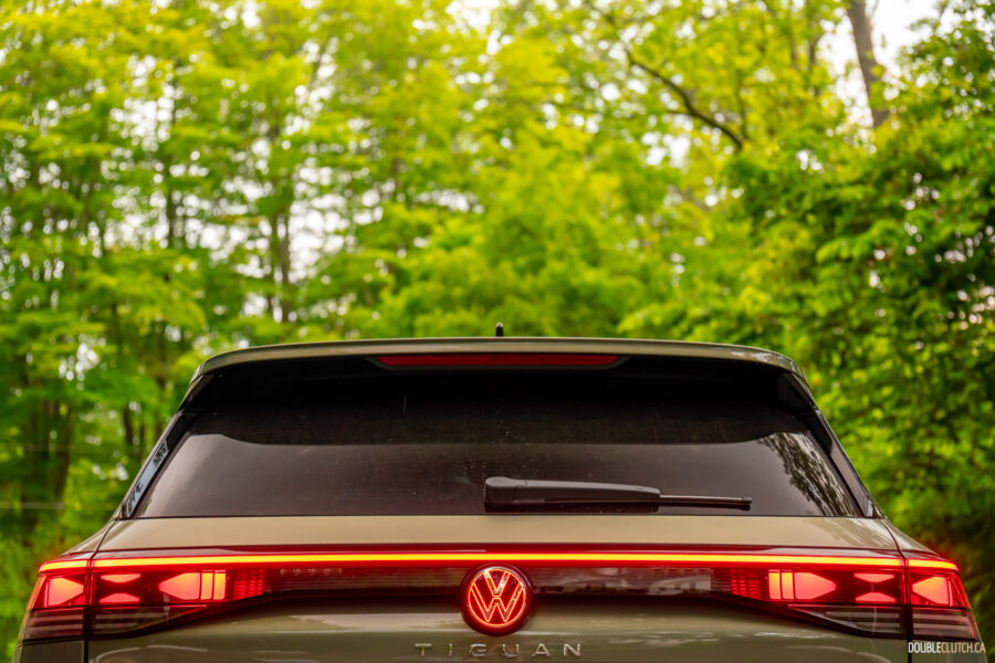 2025 Volkswagen Tiguan rear tail light view