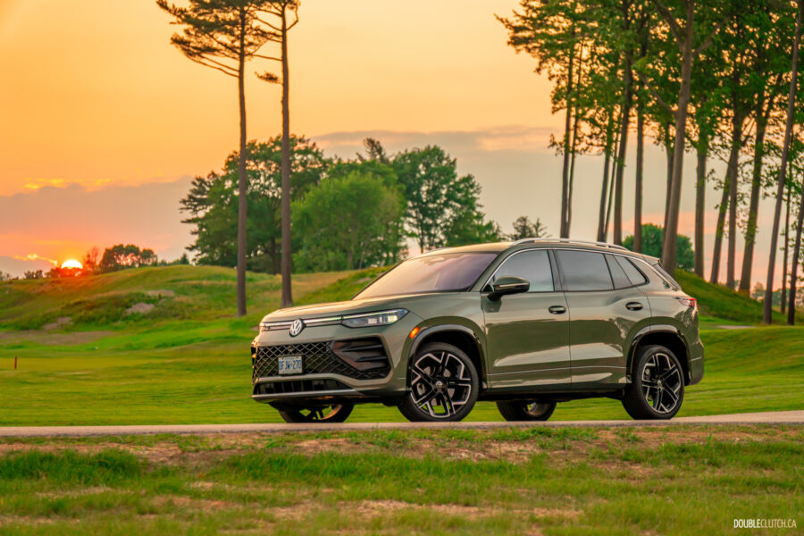 2025 Volkswagen Tiguan front quarter view