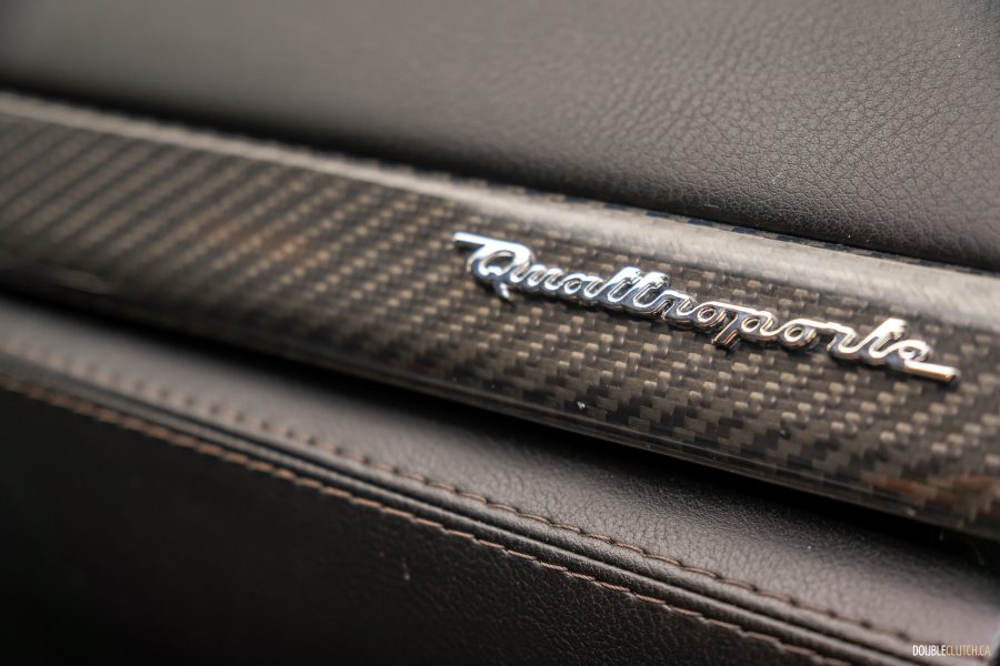 2008 Maserati Quattroporte black interior close up carbon trim