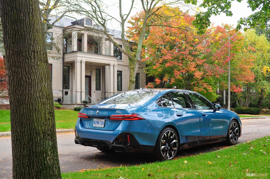 2025 BMW 540i Legacy Edition in Maldives Blue
