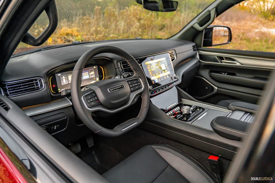 2025 Jeep Wagoneer Overland Edition interior
