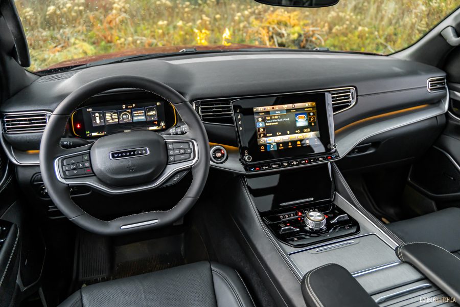 2025 Jeep Wagoneer Overland Edition interior
