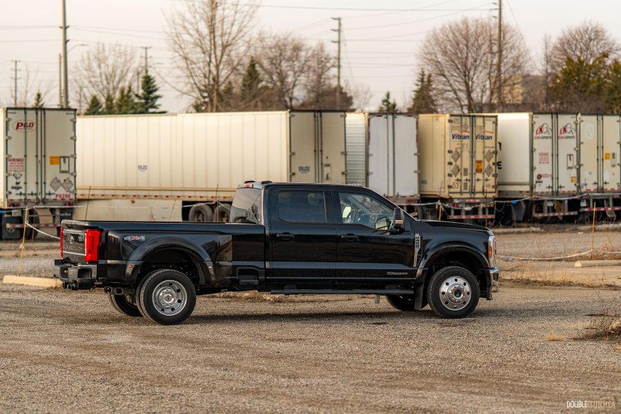 2025 Ford F-450 in Agate Black